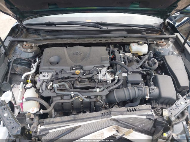 Toyota Camry Le Hybrid