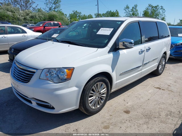 Chrysler Town & Country Touring-l Anniversary Edition