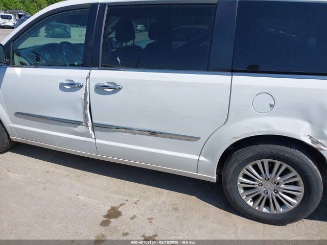 Chrysler Town & Country Touring-l Anniversary Edition
