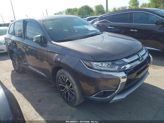 Salvage Mitsubishi Outlander Image