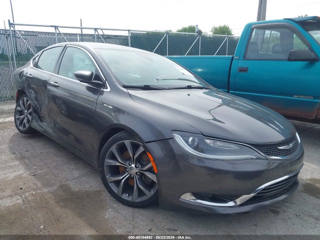 Salvage Chrysler 200 Image