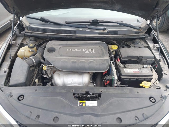 Chrysler 200 C