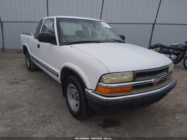 Salvage Chevrolet S-10 Image