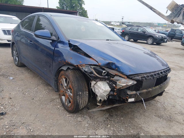 Salvage Hyundai ELANTRA Image