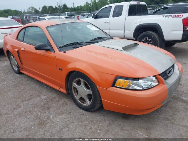Salvage Ford Mustang Image