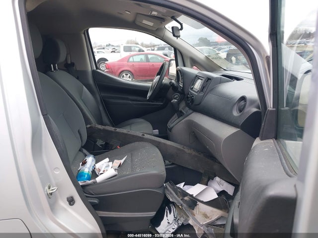 Nissan Nv S