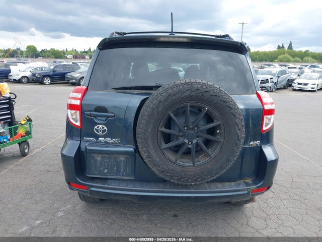 Toyota RAV4 Limited V6