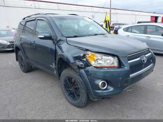 Salvage Toyota RAV4 Image