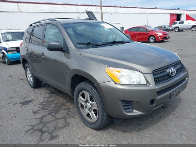 Salvage Toyota RAV4 Image