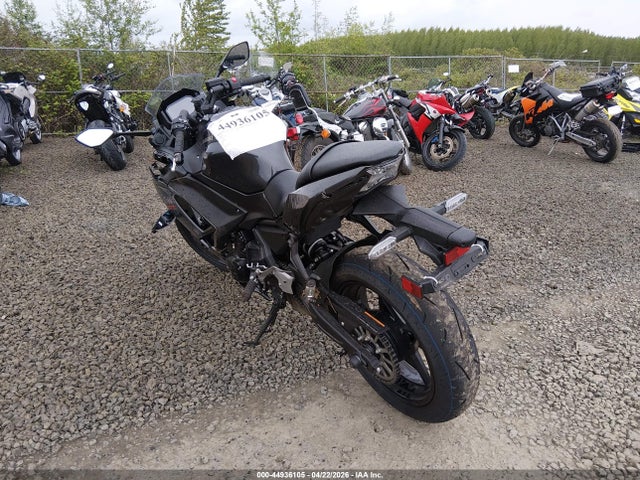 Kawasaki Ex650 R