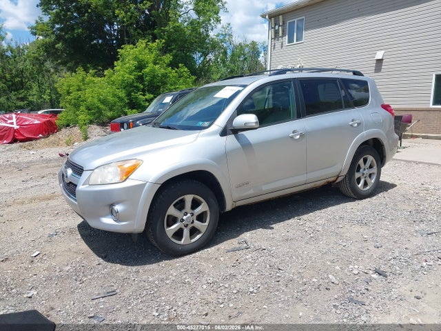 Toyota RAV4 Limited V6