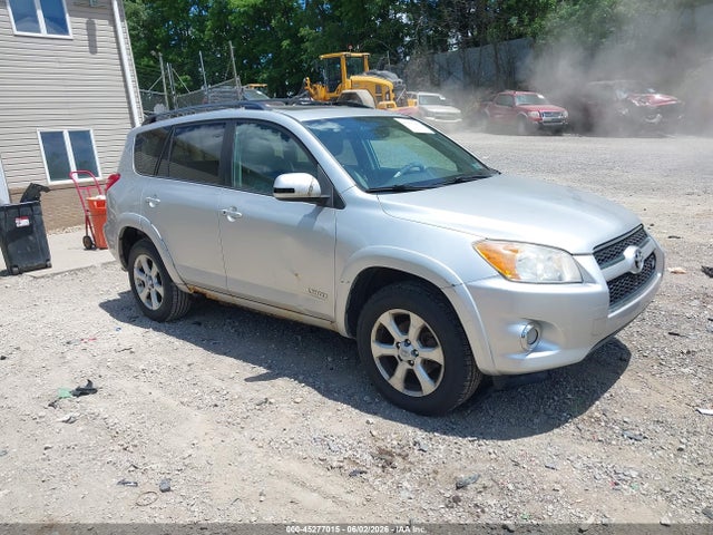 Salvage Toyota RAV4 Image