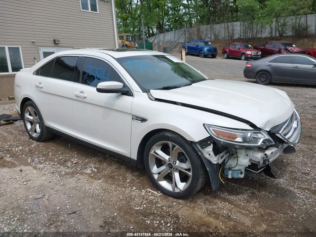 Salvage Ford Taurus Image