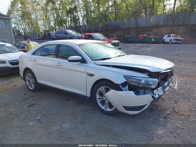 Salvage Ford Taurus Image