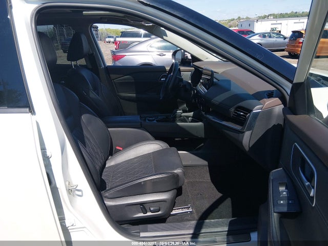 Nissan Rogue Platinum Intelligent Awd