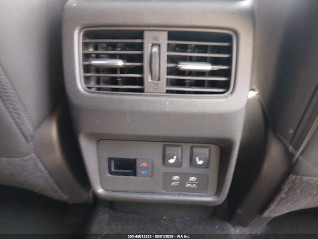 Nissan Rogue Platinum Intelligent Awd