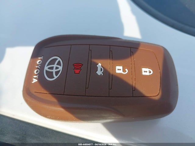 Toyota Camry Xle Hybrid