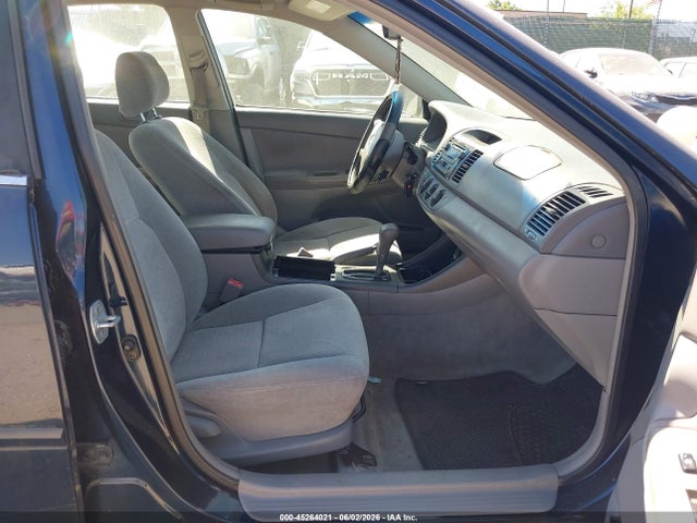 Toyota Camry Le V6
