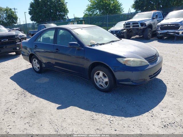 Salvage Toyota Camry Image