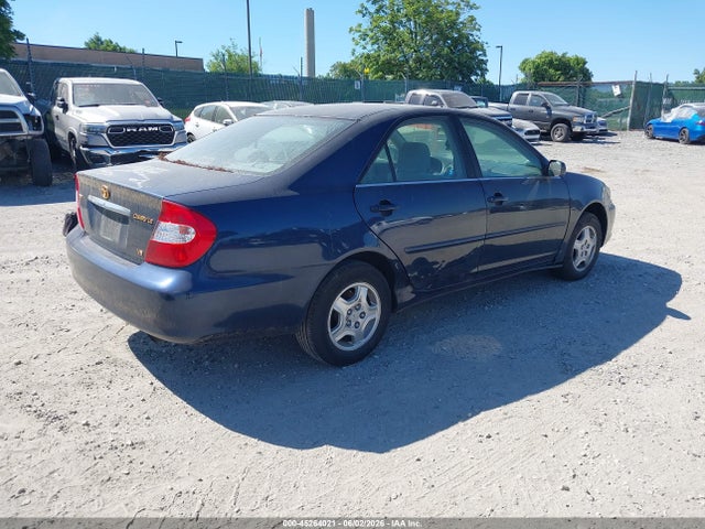 Toyota Camry Le V6