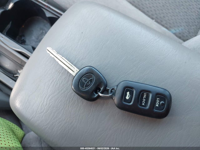 Toyota Camry Le V6