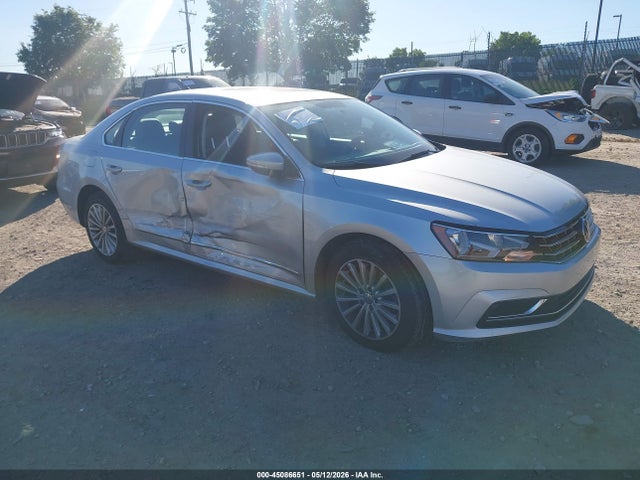 Salvage Volkswagen Passat Image