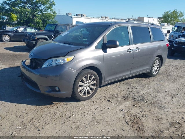 Toyota Sienna Xle 7 Passenger