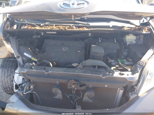 Toyota Sienna Xle 7 Passenger