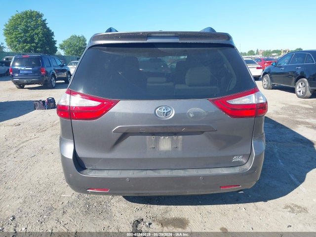 Toyota Sienna Xle 7 Passenger
