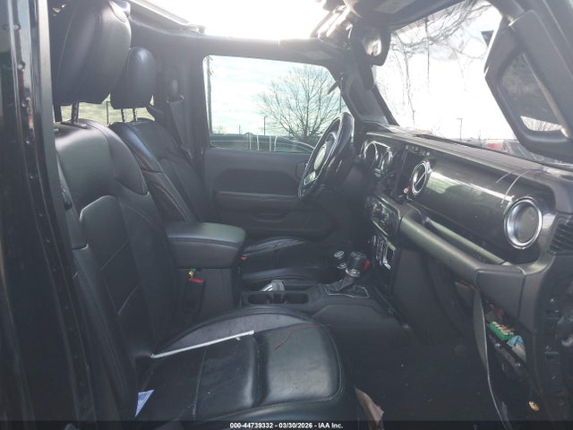 Jeep Wrangler Sahara Altitude 4x4