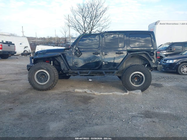 Jeep Wrangler Sahara Altitude 4x4