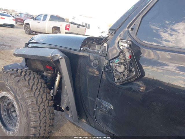 Jeep Wrangler Sahara Altitude 4x4