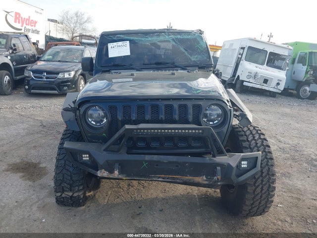 Jeep Wrangler Sahara Altitude 4x4