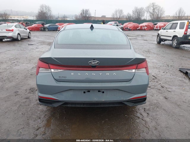 Hyundai ELANTRA Sel