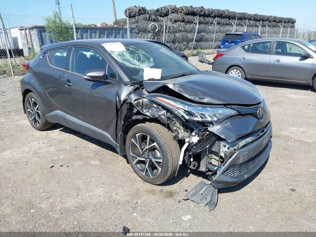 Salvage Toyota C-HR Image