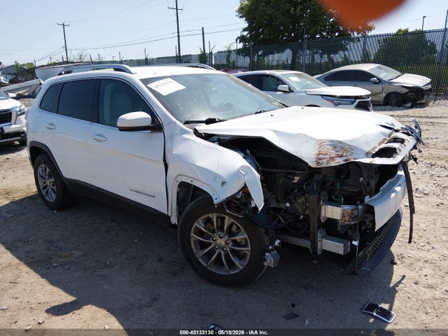 Salvage Jeep Cherokee Image