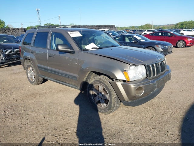 Salvage Jeep Grand Cherokee Image
