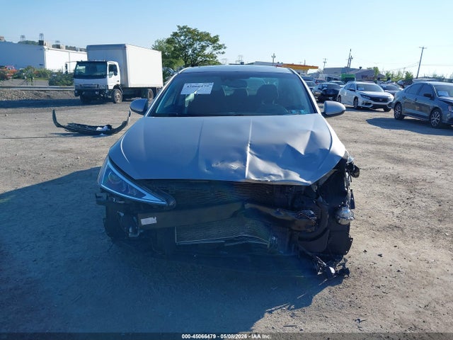 Hyundai ELANTRA Value Edition