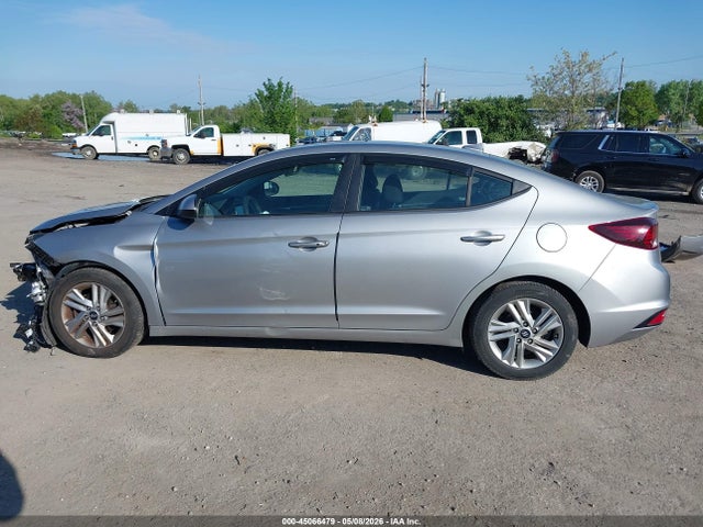 Hyundai ELANTRA Value Edition