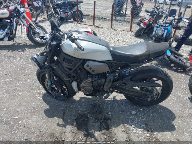 Yamaha Xsr700