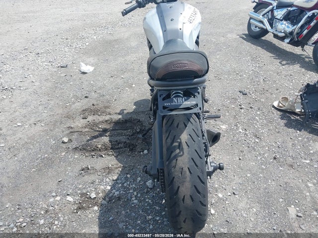 Yamaha Xsr700