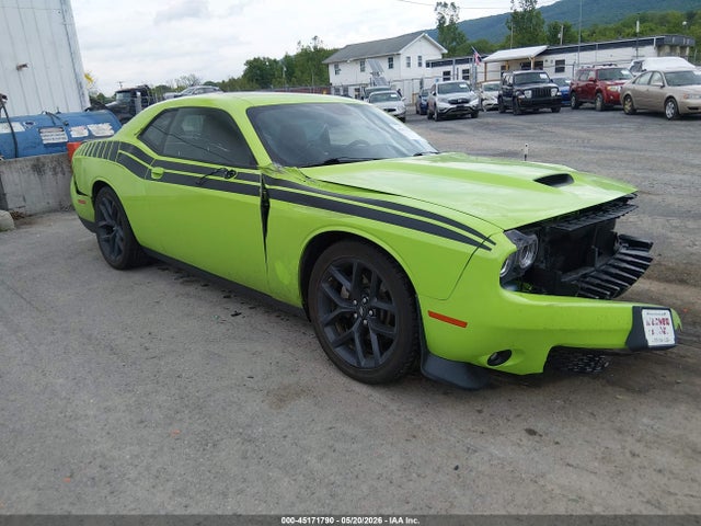 Salvage Dodge Challenger Image