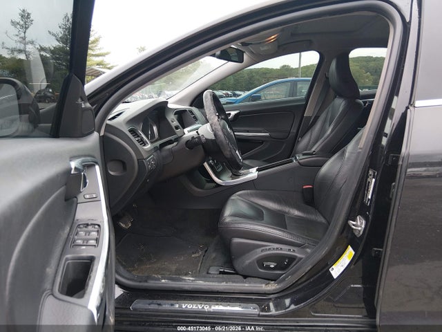 Volvo S60 T5