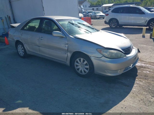 Salvage Toyota Camry Image