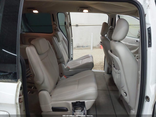 Chrysler Town & Country Touring