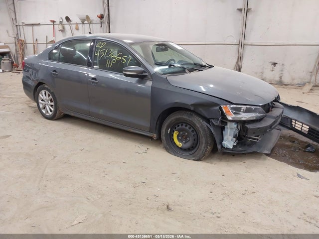 Salvage Volkswagen Jetta Image