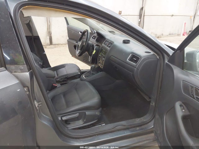 Volkswagen Jetta 2.5l Se