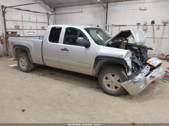 Salvage Chevrolet Silverado 1500 Image
