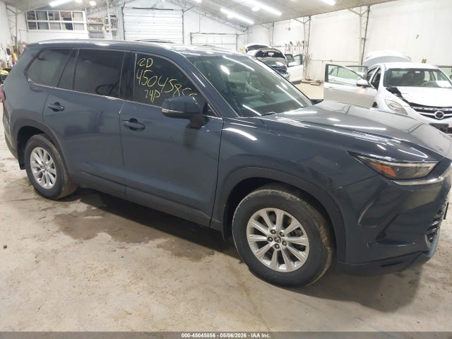 Salvage Toyota Grand Highlander Image