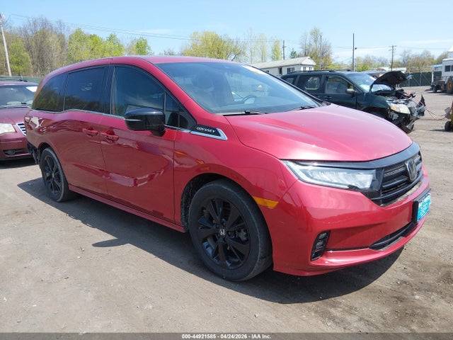 Salvage Honda Odyssey Image